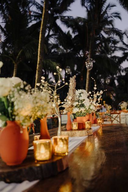Tablescape and Floral detail — wedding decor — Planet Hollywood